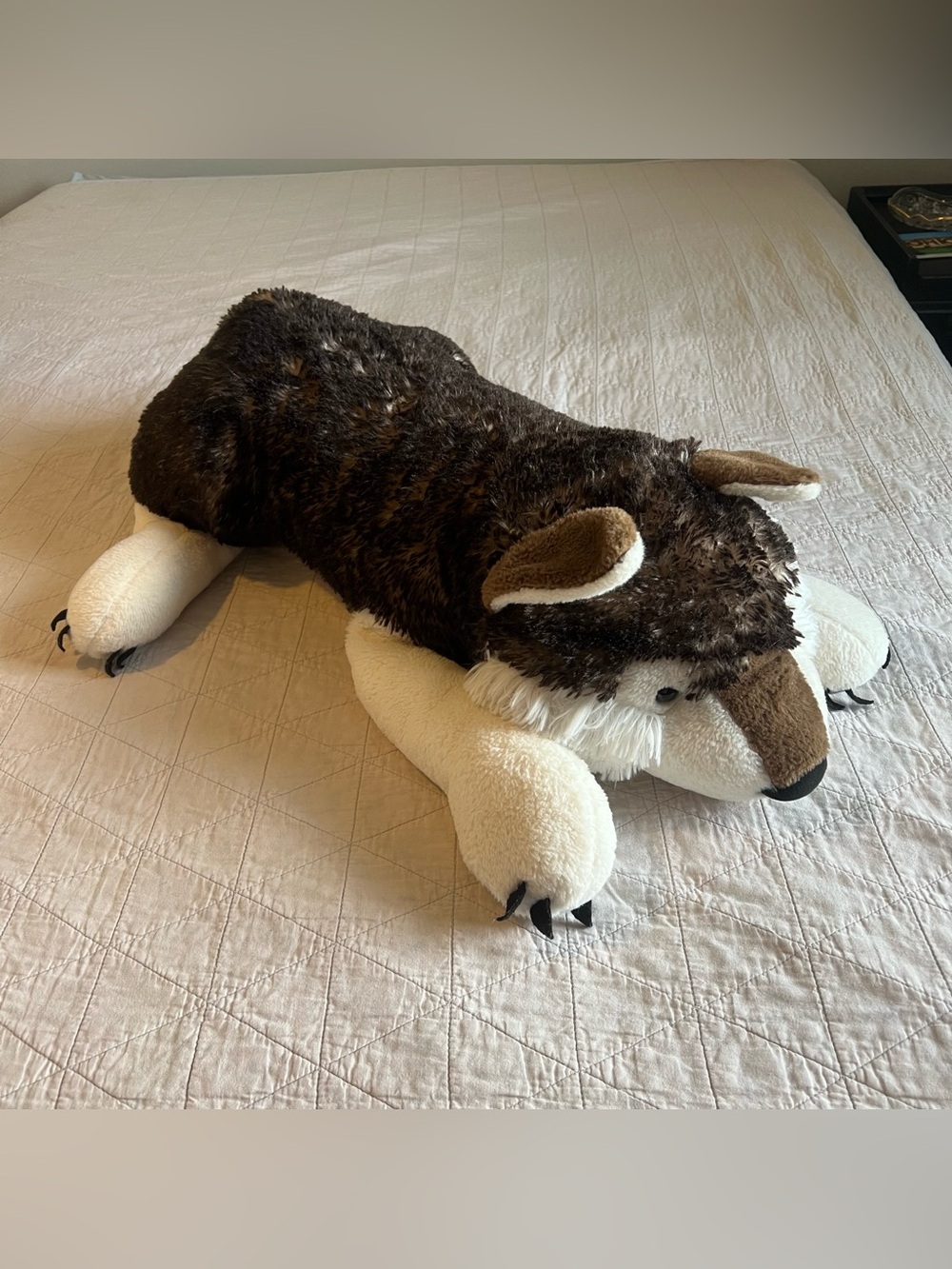 Bass Pro Shops Wolf Plush Realistic Brown Frosted Laying 24 Inch 2 Feet